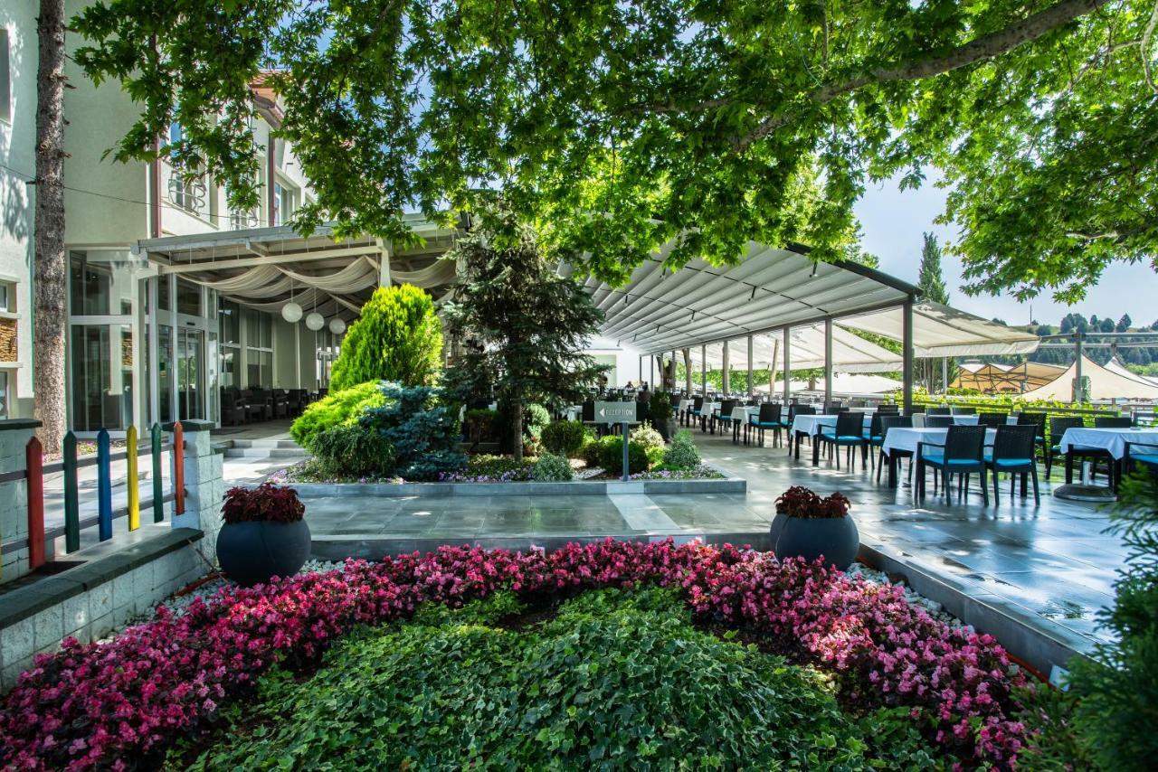 Romantique Veles Hotel Exteriör bild